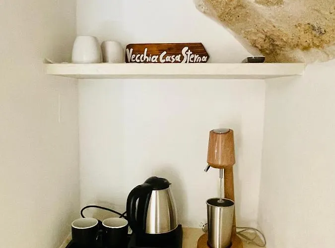 Vecchia Casa Sterna 모넴바시아